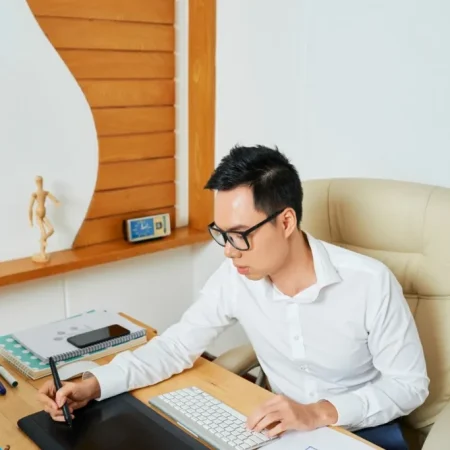 china-design-director-Wei-Zhang-683×1024 china-design-director-Wei-Zhang-683x1024